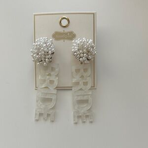 Mud Pie White Pearl Bride Earrings